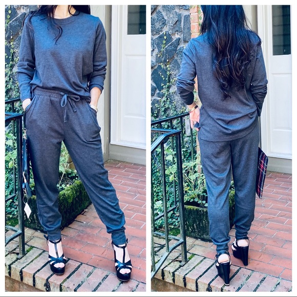 ✨LAST ONE✨Comfy Cozy 2 piece jogger set
Soft - Picture 7 of 7